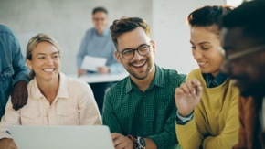 Lernen Meeting Akademie Foto iStock Drazen Zigic